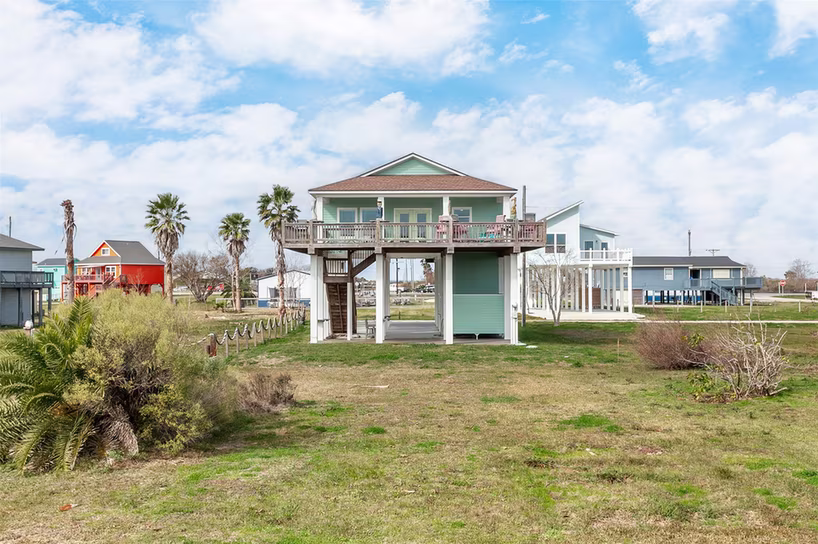 Photo 2 of 2110 Seahorse Lane, Crystal Beach, TX