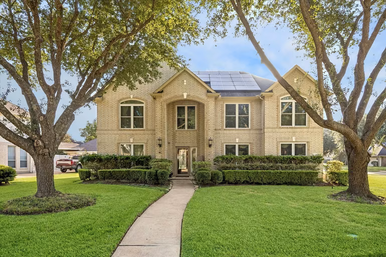 Photo of 13602 Laurel Terrace Lane, Sugar Land, TX