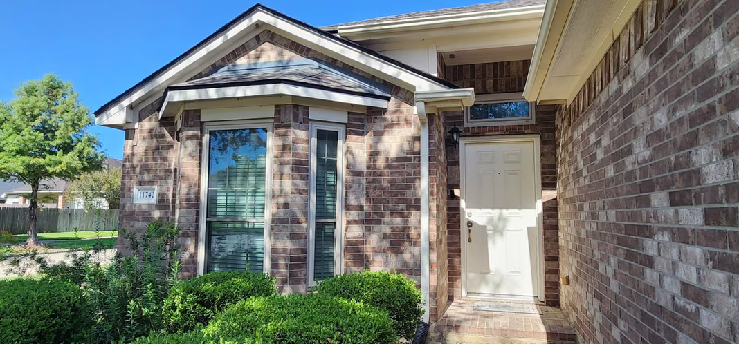 Photo 2 of 11742 Fortune Park Drive, Houston, TX