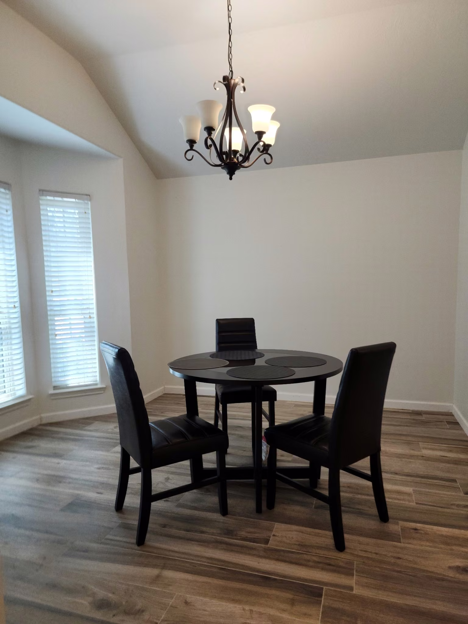 Photo 4 of 11742 Fortune Park Drive, Houston, TX
