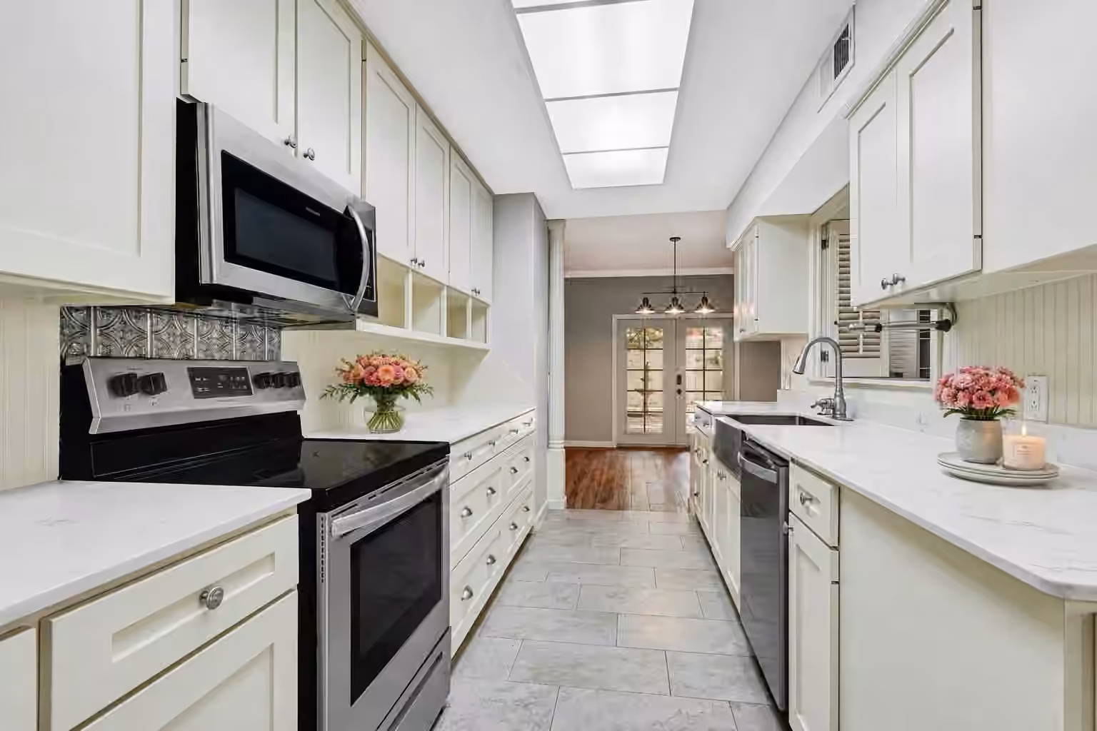 Photo 6 of 425 E Fair Harbor Lane, Houston, TX