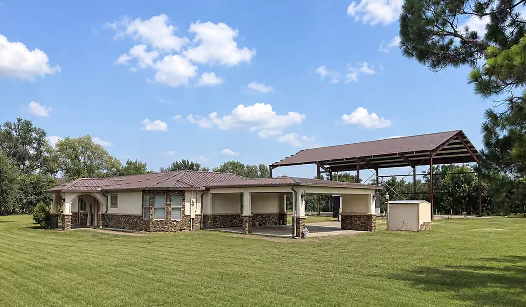 Photo 4 of 2114 Penny Lake Drive, Wallis, TX