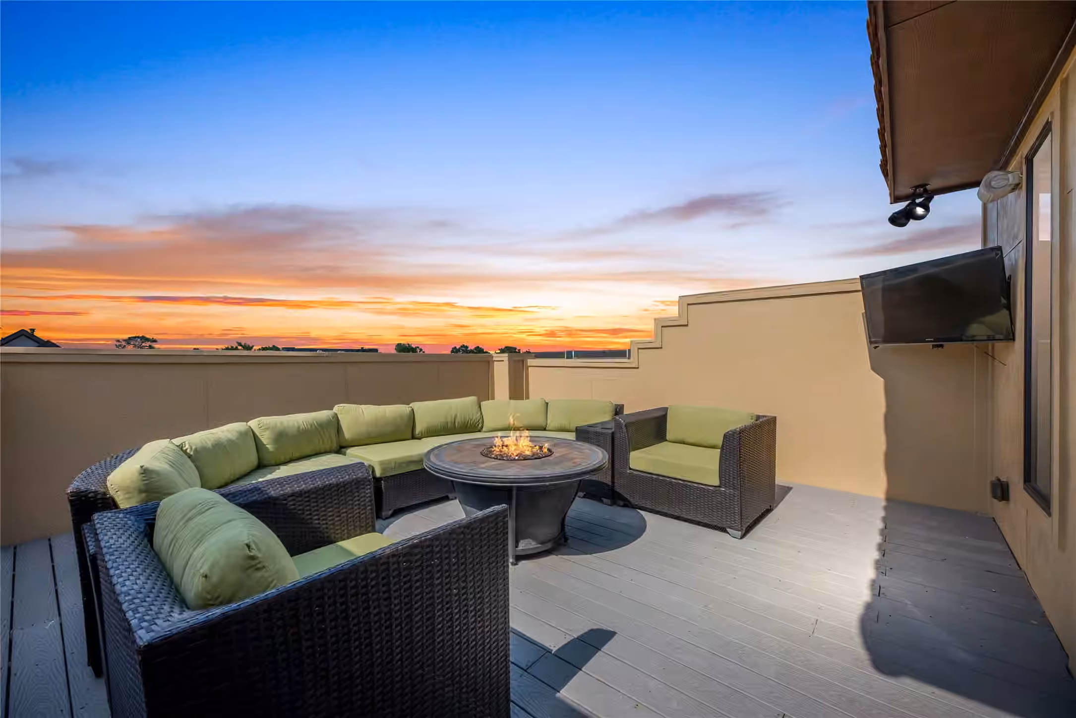 Photo 7 of 1102 W 15th 1/2 Street A, Houston, TX