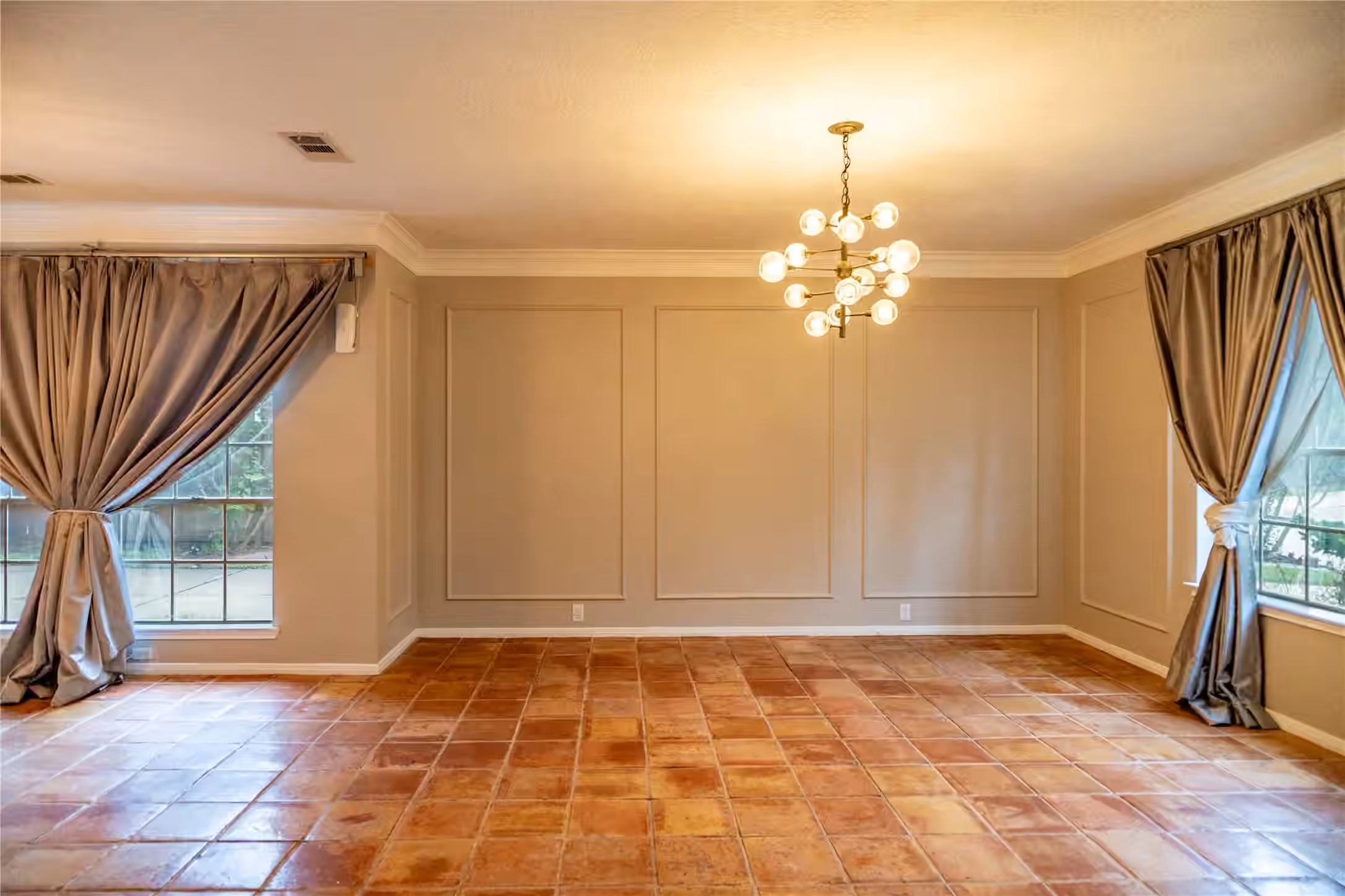 Photo 3 of 3523 Ashlock Drive, Houston, TX