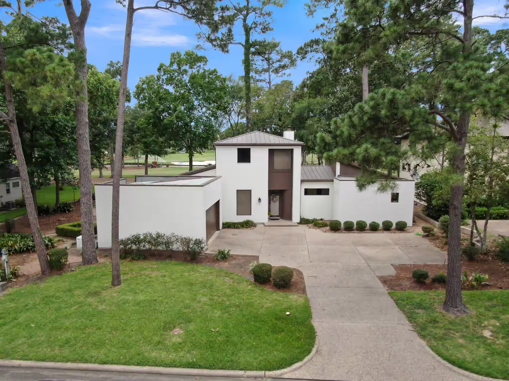 Photo of 102 Wedgewood Drive W, Montgomery, TX 77356