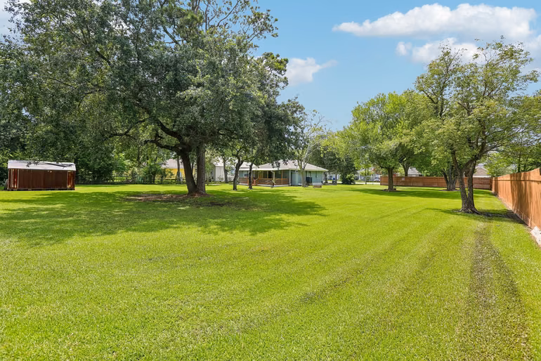 Photo 3 of 2606 2nd Avenue N, Texas City, TX
