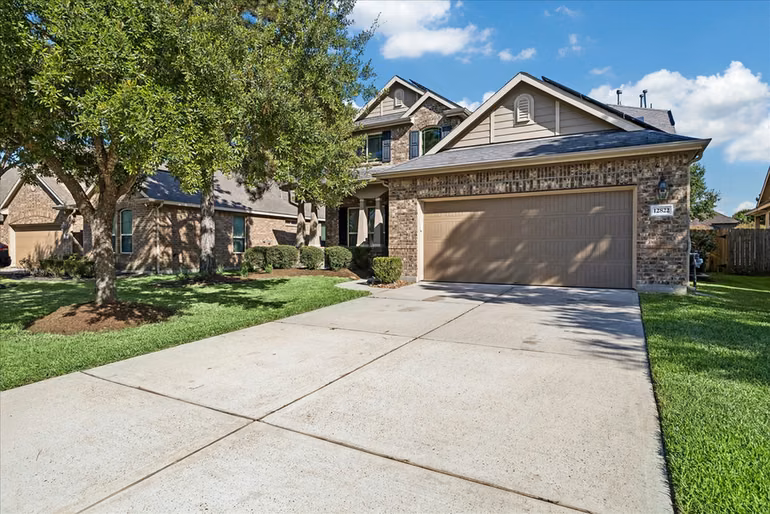 Photo 2 of 12822 Bedell Bridge Lane, Humble, TX