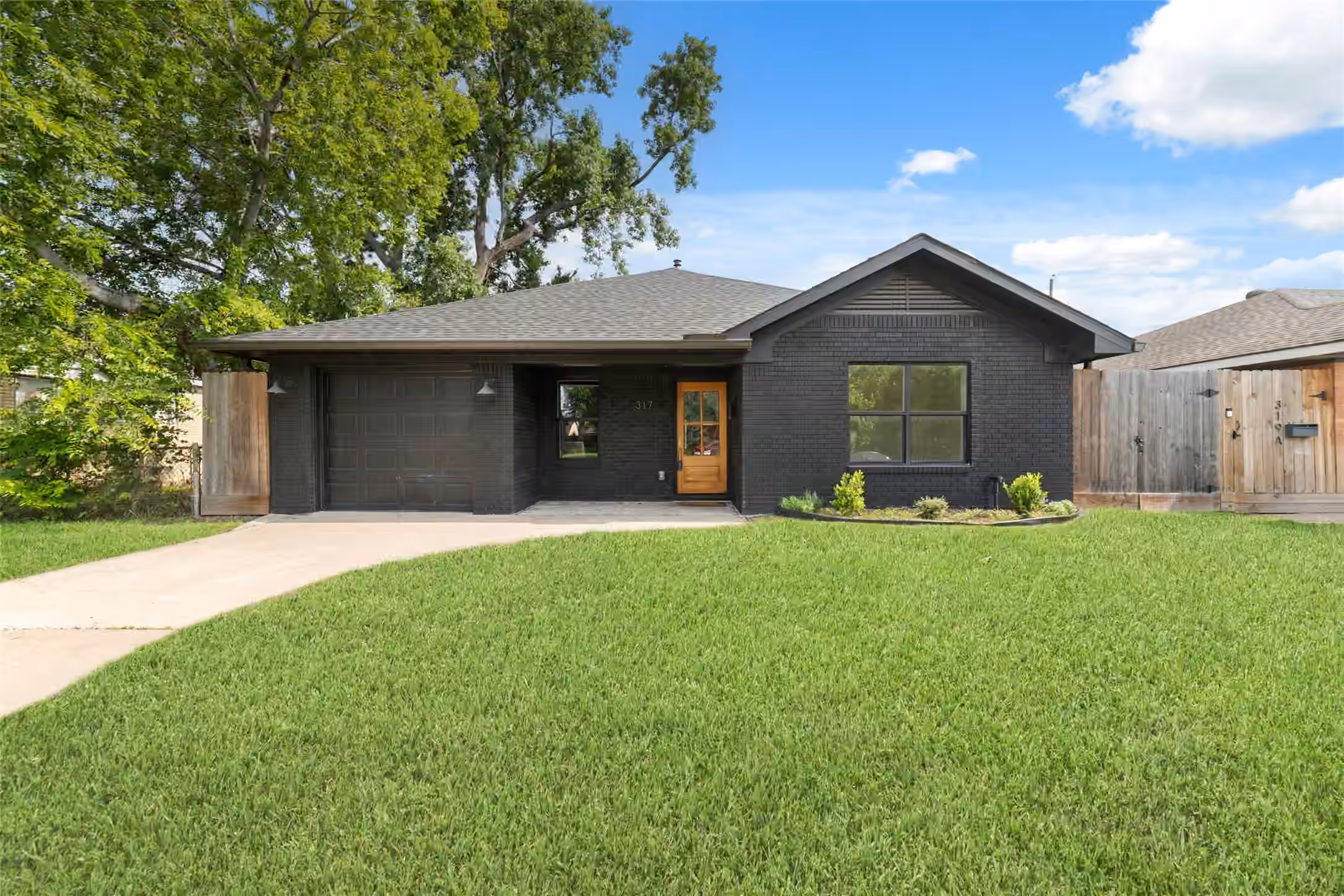 Photo of 317 Kelley Street, Houston, TX