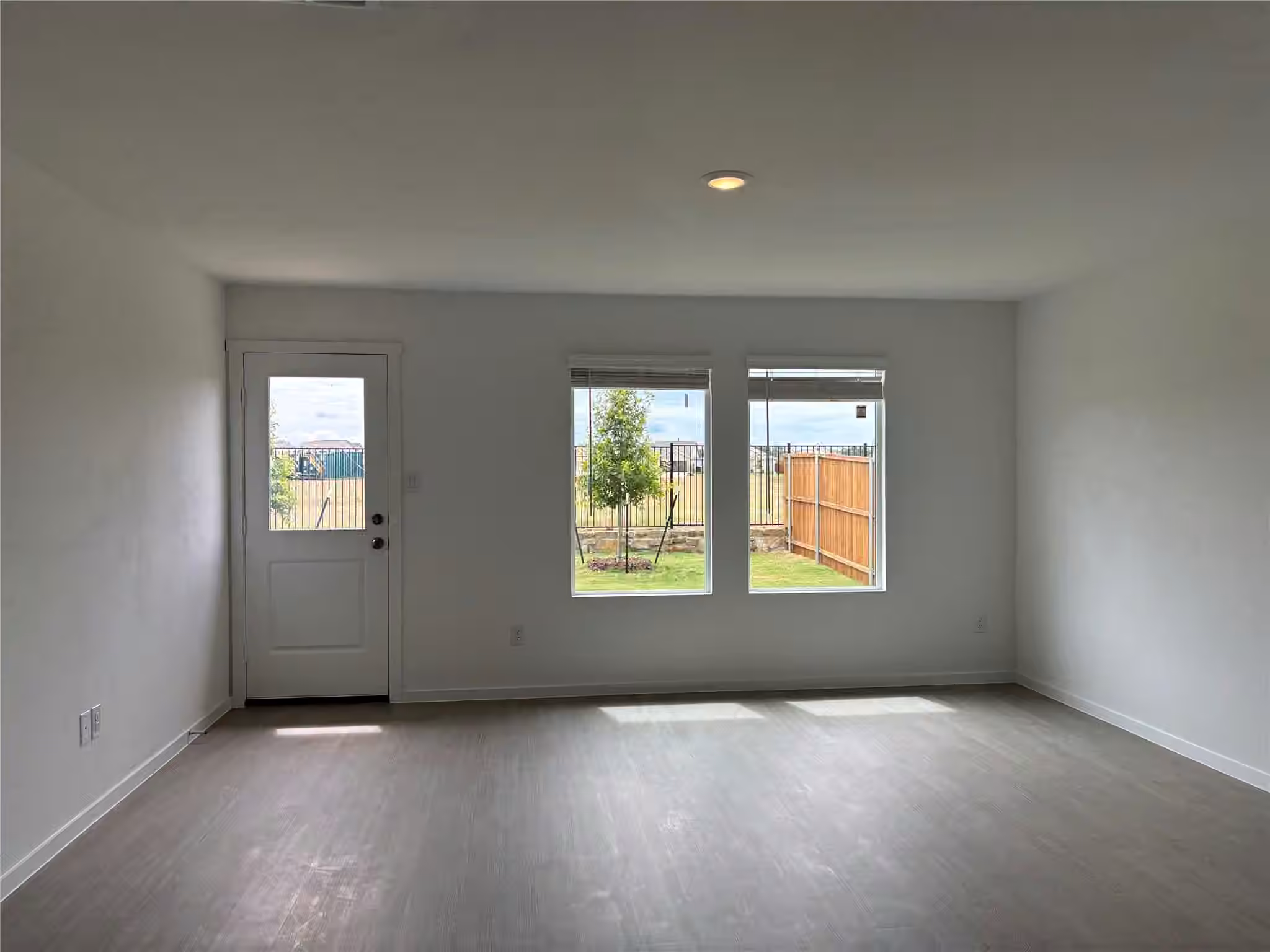 Photo 7 of 26827 Scarlet Willow Drive, Katy, TX