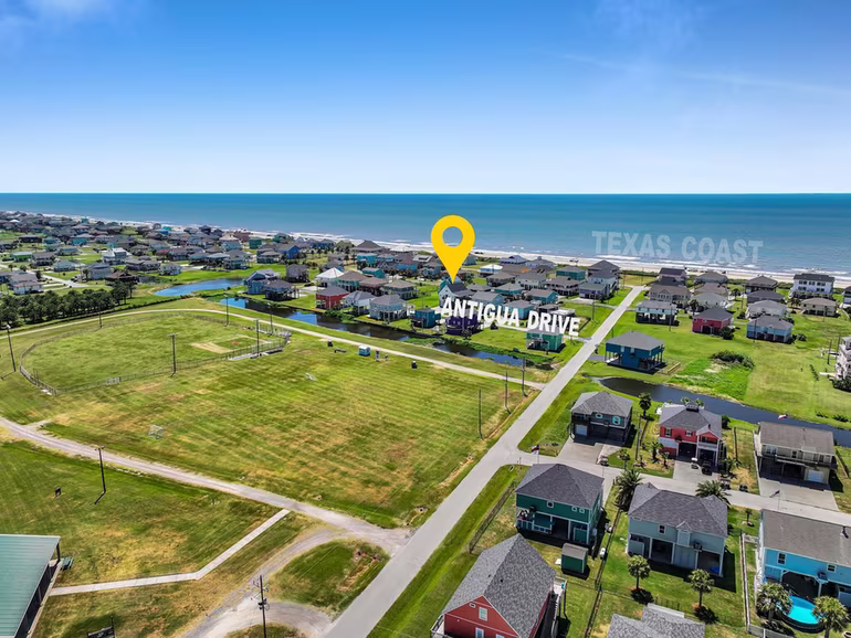 Photo 4 of 2312 Antigua Circle, Crystal Beach, TX