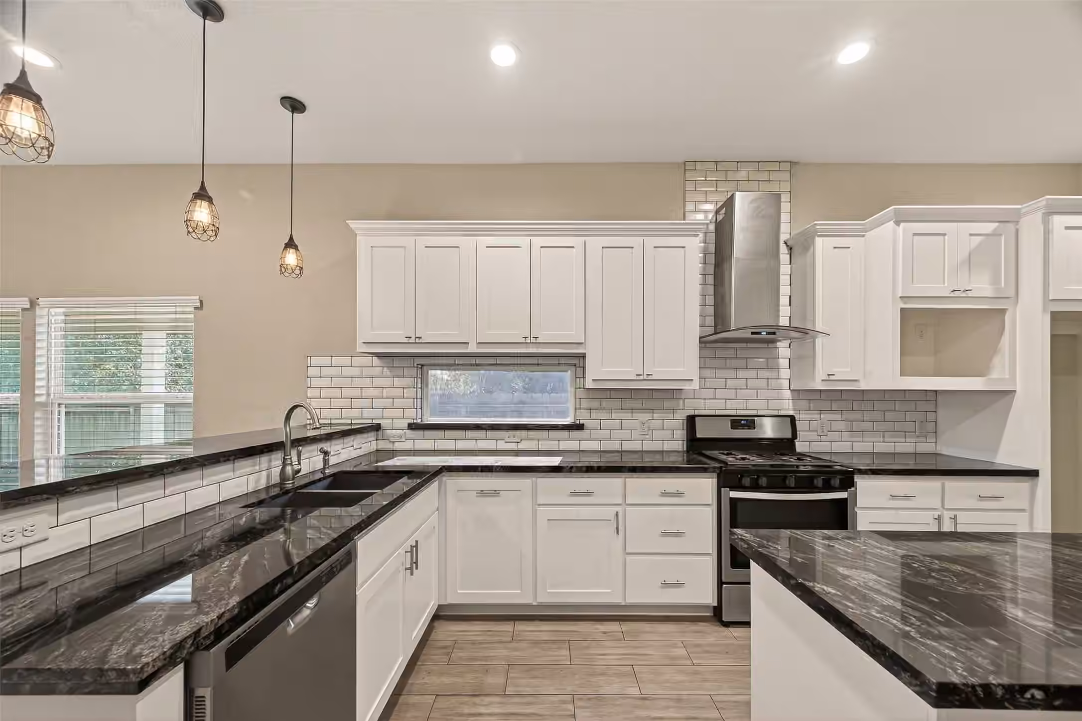 Photo 2 of 920 Kellogg Street, Houston, TX