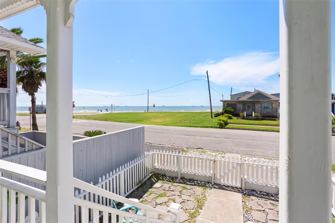 Photo 2 of 1208 Ursuline St Street, Galveston, TX