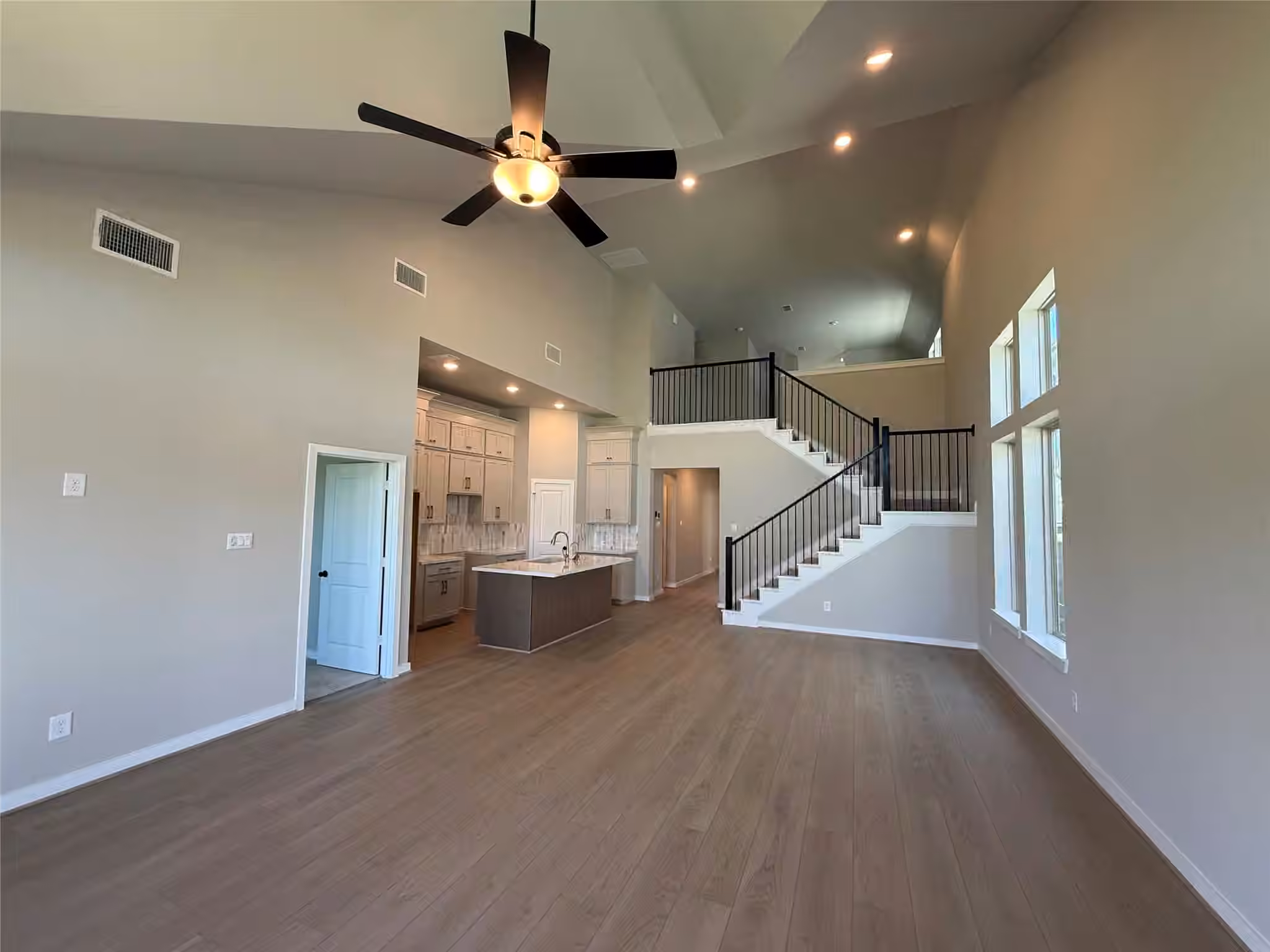 Photo 6 of 10931 Endeavor Drive, Richmond, TX