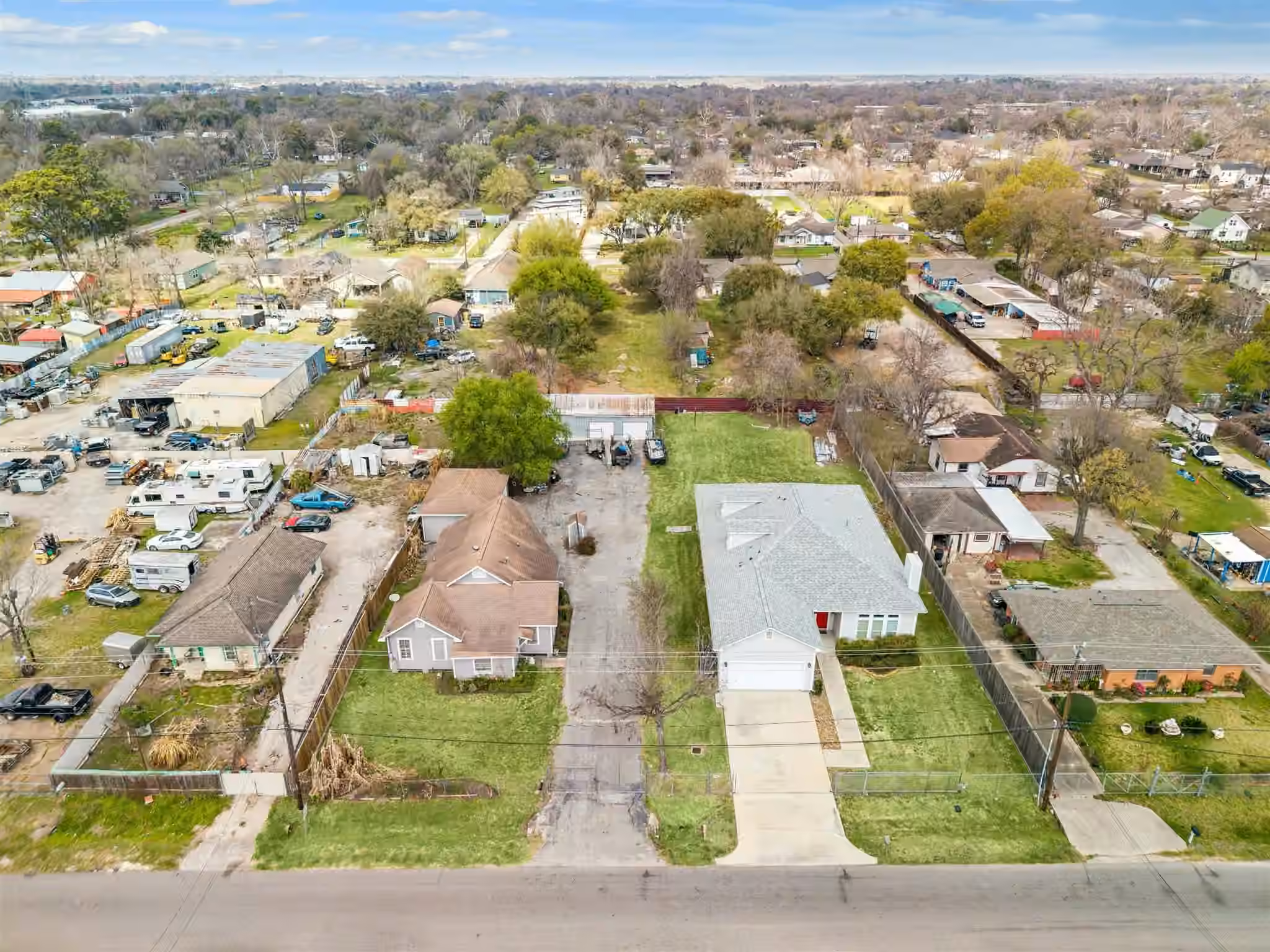 Photo 4 of 1837 Tidwell Lane, Houston, TX