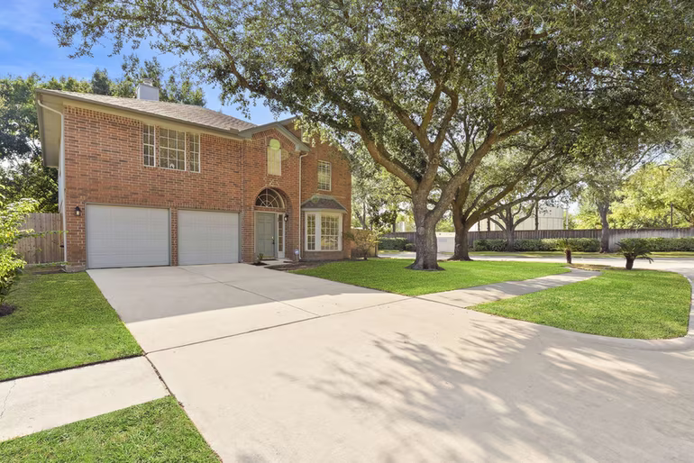 Photo of 4911 Silver Fox Drive, Houston, TX