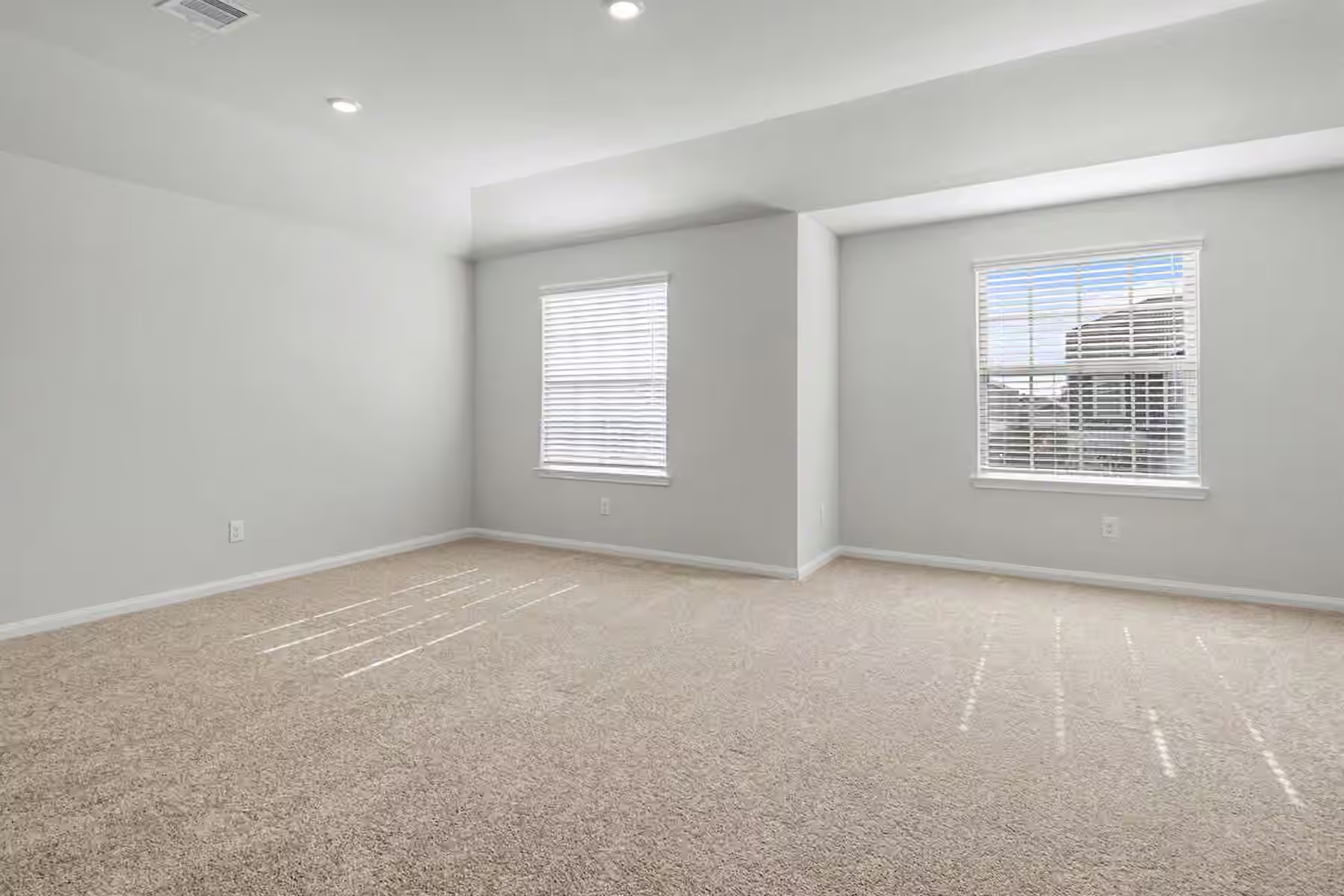 Photo 4 of 8133 Vanilla Orchid Drive, Houston, TX