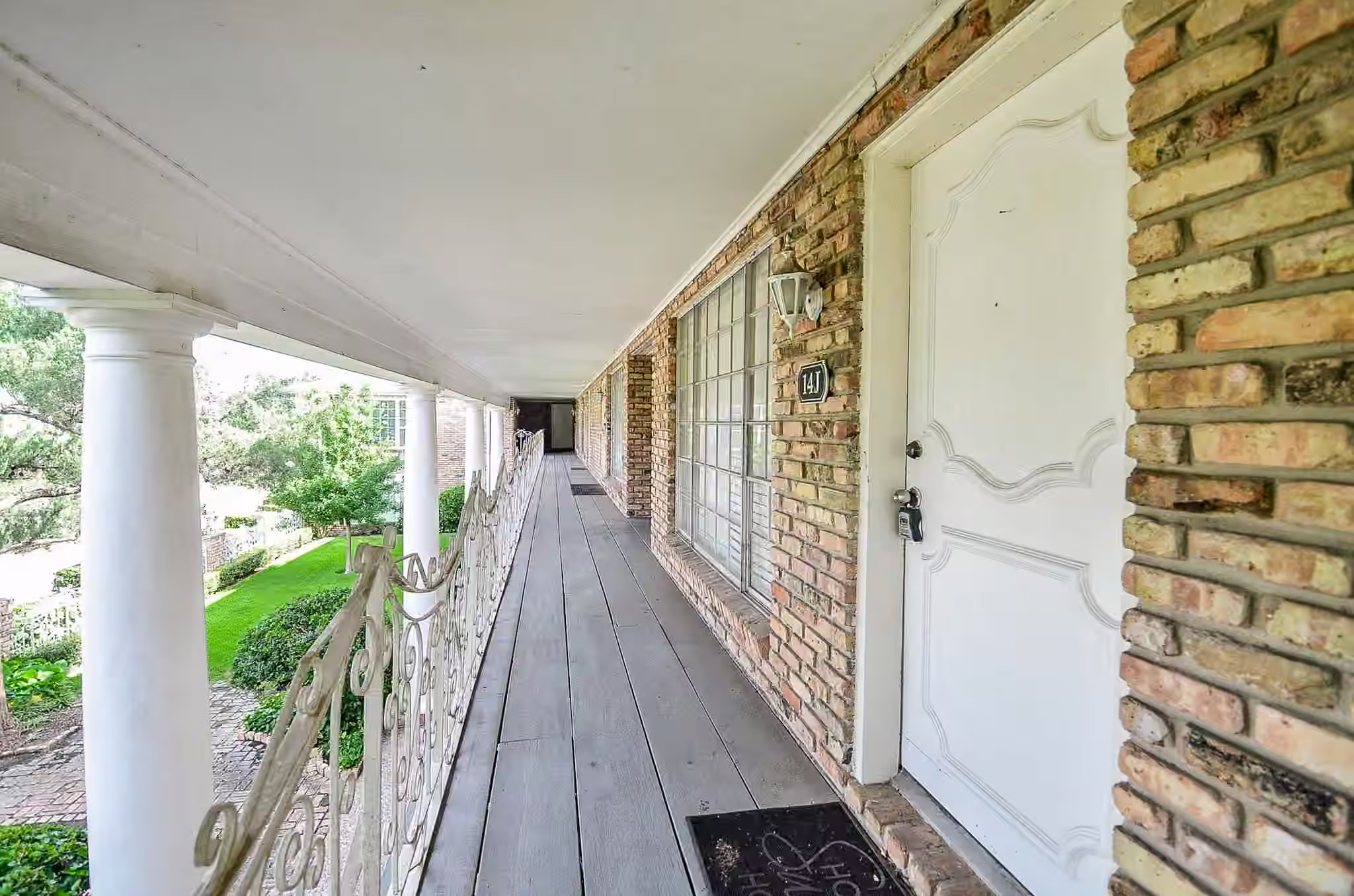 Photo 2 of 2201 Fountain View Drive W 14J, Houston, TX