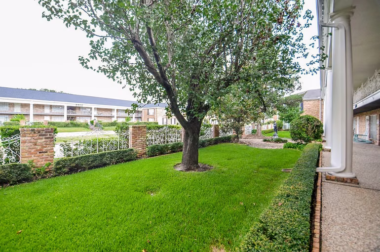 Photo 3 of 2201 Fountain View Drive W 14J, Houston, TX