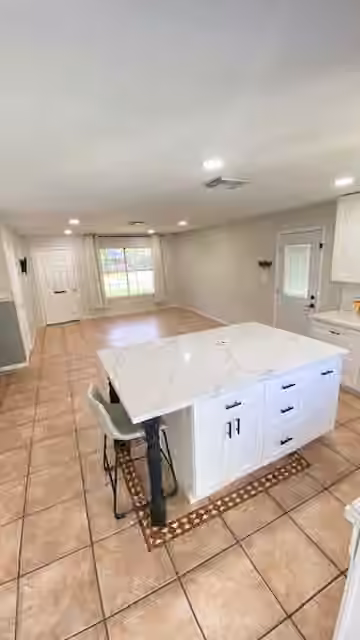 Photo 3 of 1022 Akron Street, Houston, TX