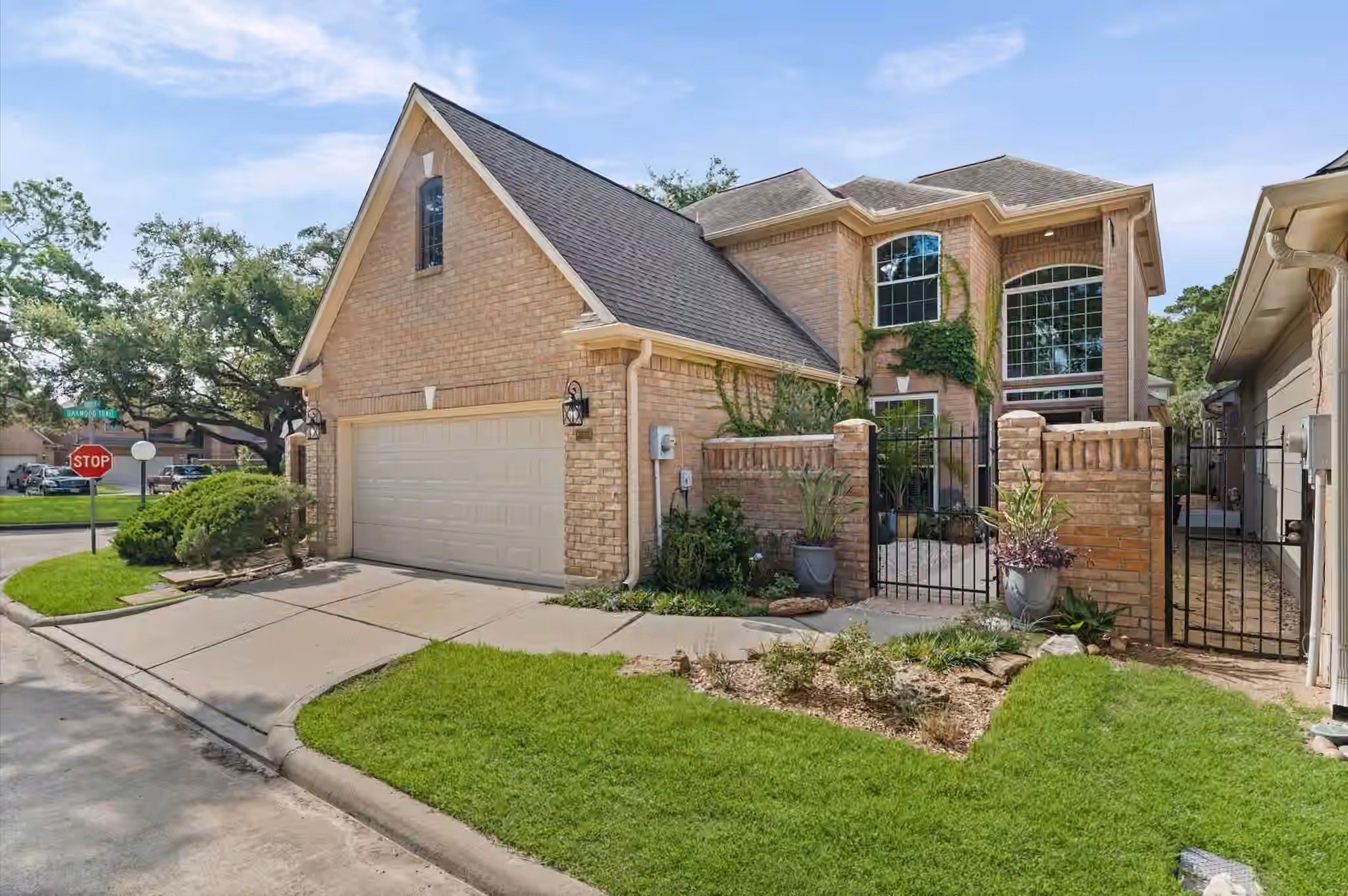 Photo 2 of 8003 Oakwood Hollow Street, Houston, TX