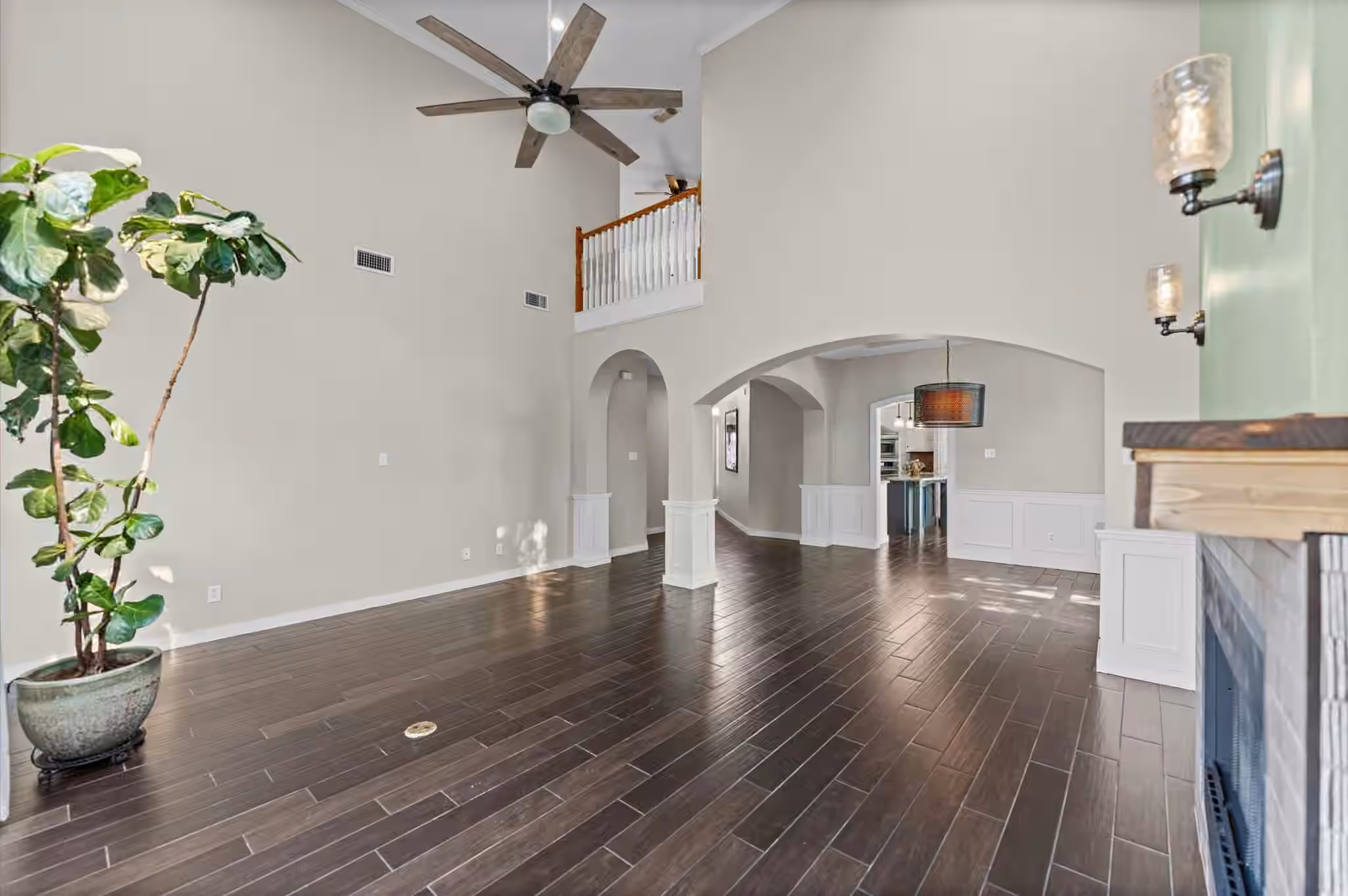 Photo 7 of 8003 Oakwood Hollow Street, Houston, TX