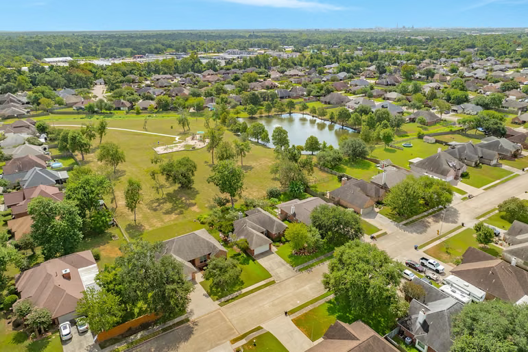 Photo 2 of 203 Lexington Avenue, Clute, TX