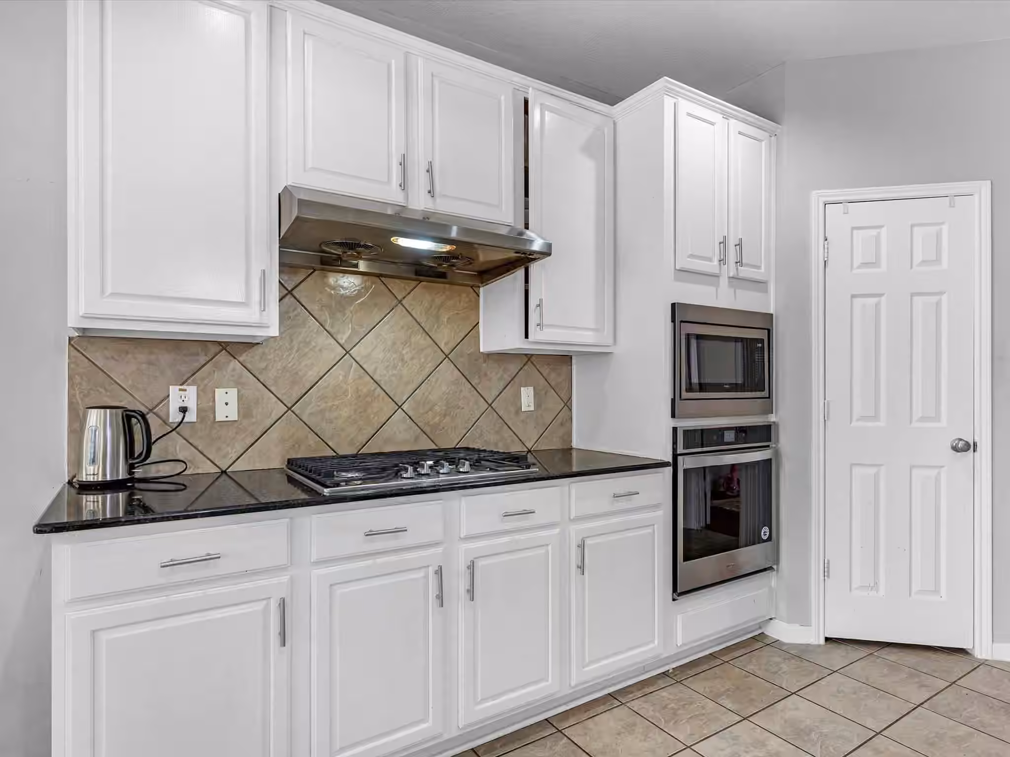 Photo 7 of 2507 Stonebury Lane, Sugar Land, TX