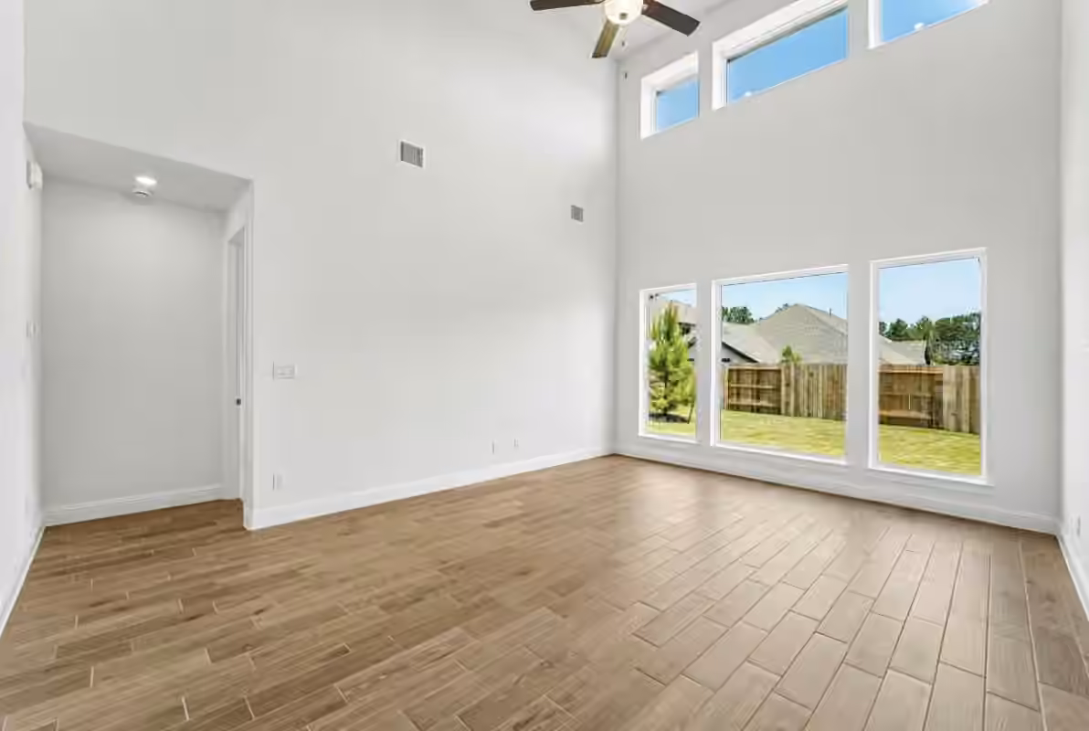 Photo 3 of 26152 Treetop Terrace Lane, Montgomery, TX