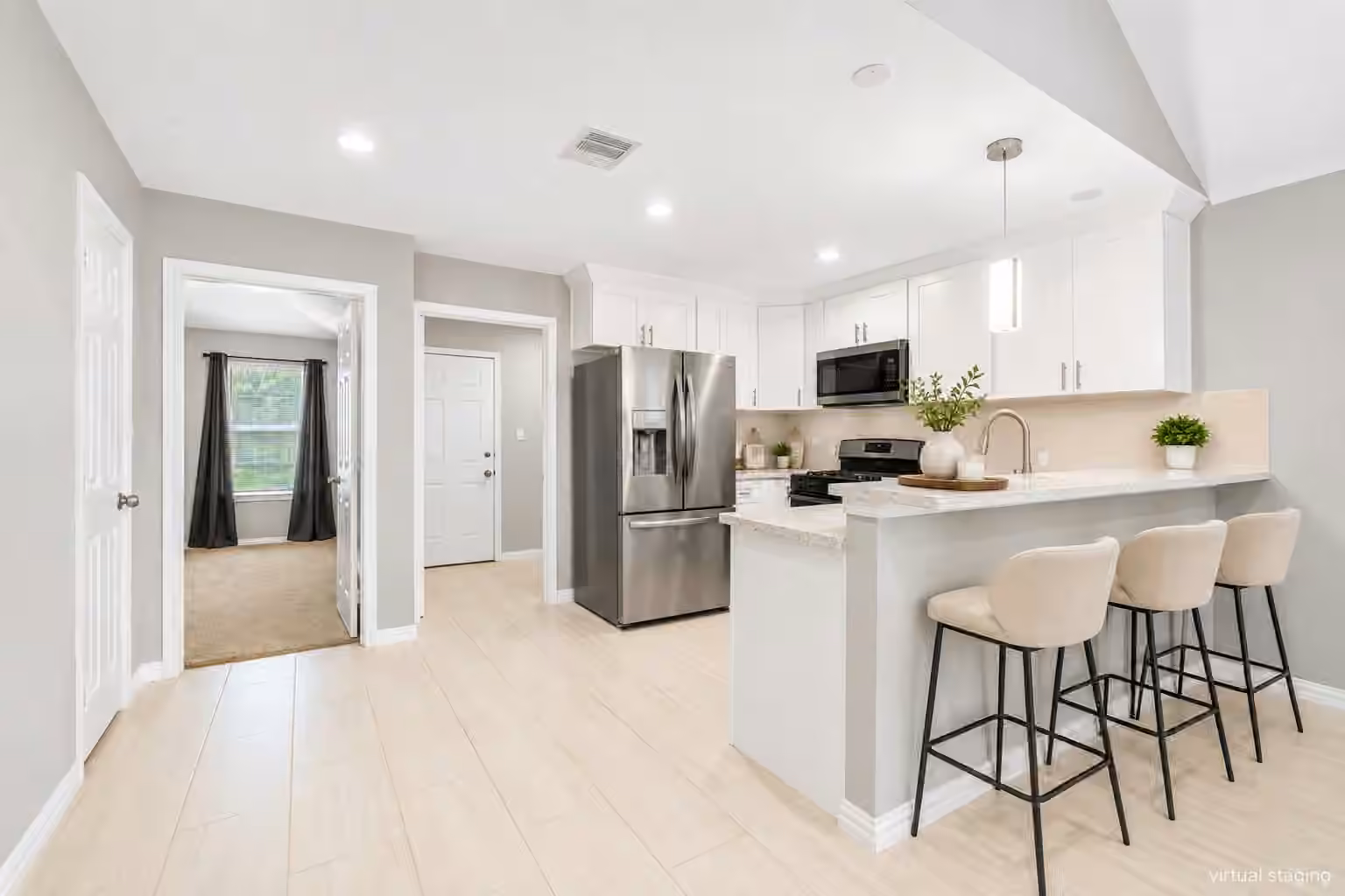 Photo 5 of 5824 Glen Lee Drive, Houston, TX