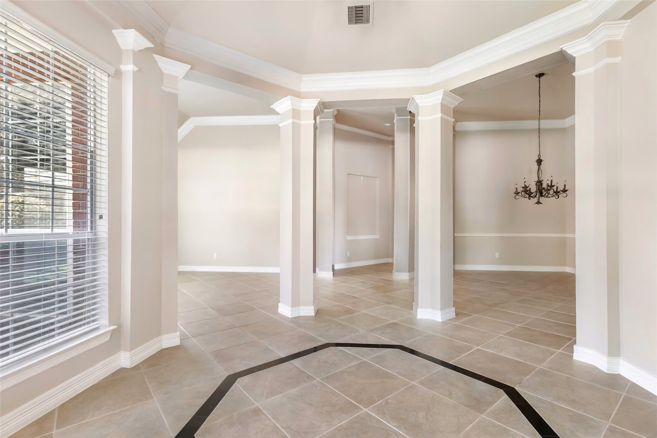 Photo 6 of 11326 Dawnheath Drive, Cypress, TX