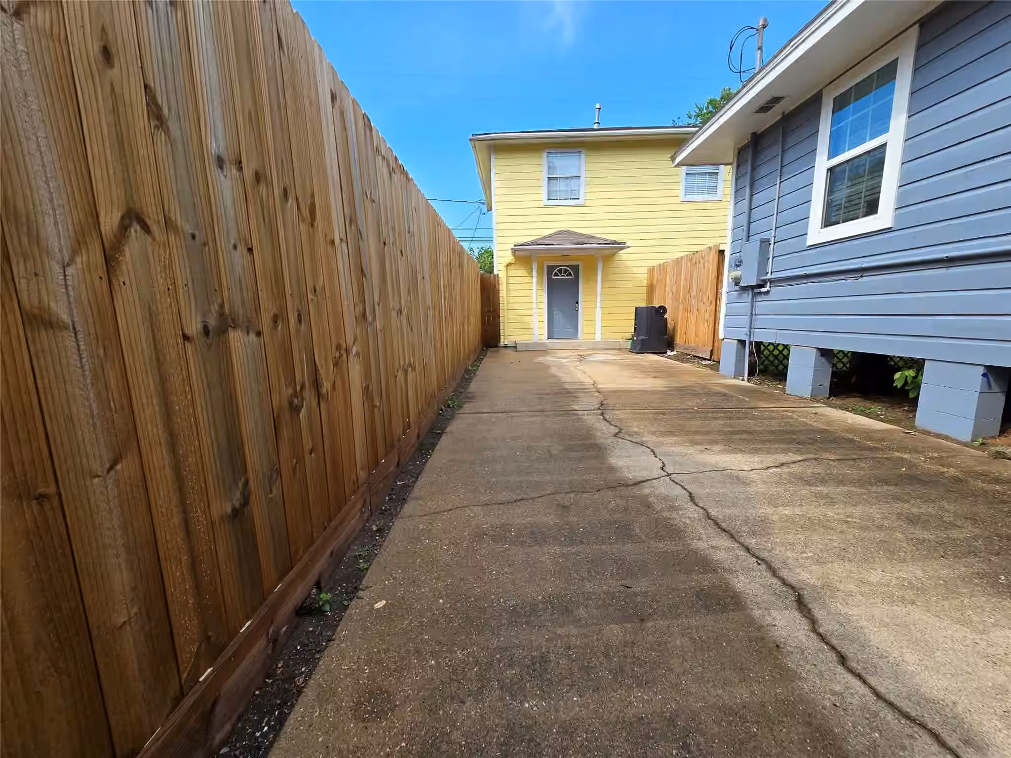 Photo 3 of 4733 Jefferson Street, Houston, TX