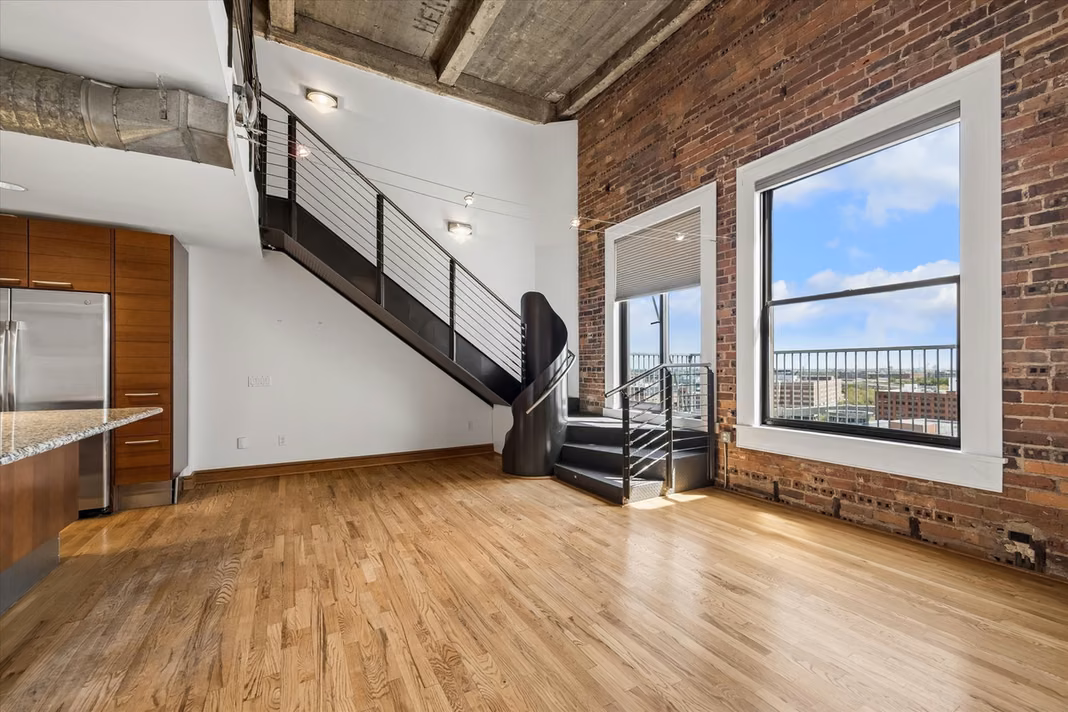 Photo 7 of 915 Franklin Street 9L, Houston, TX