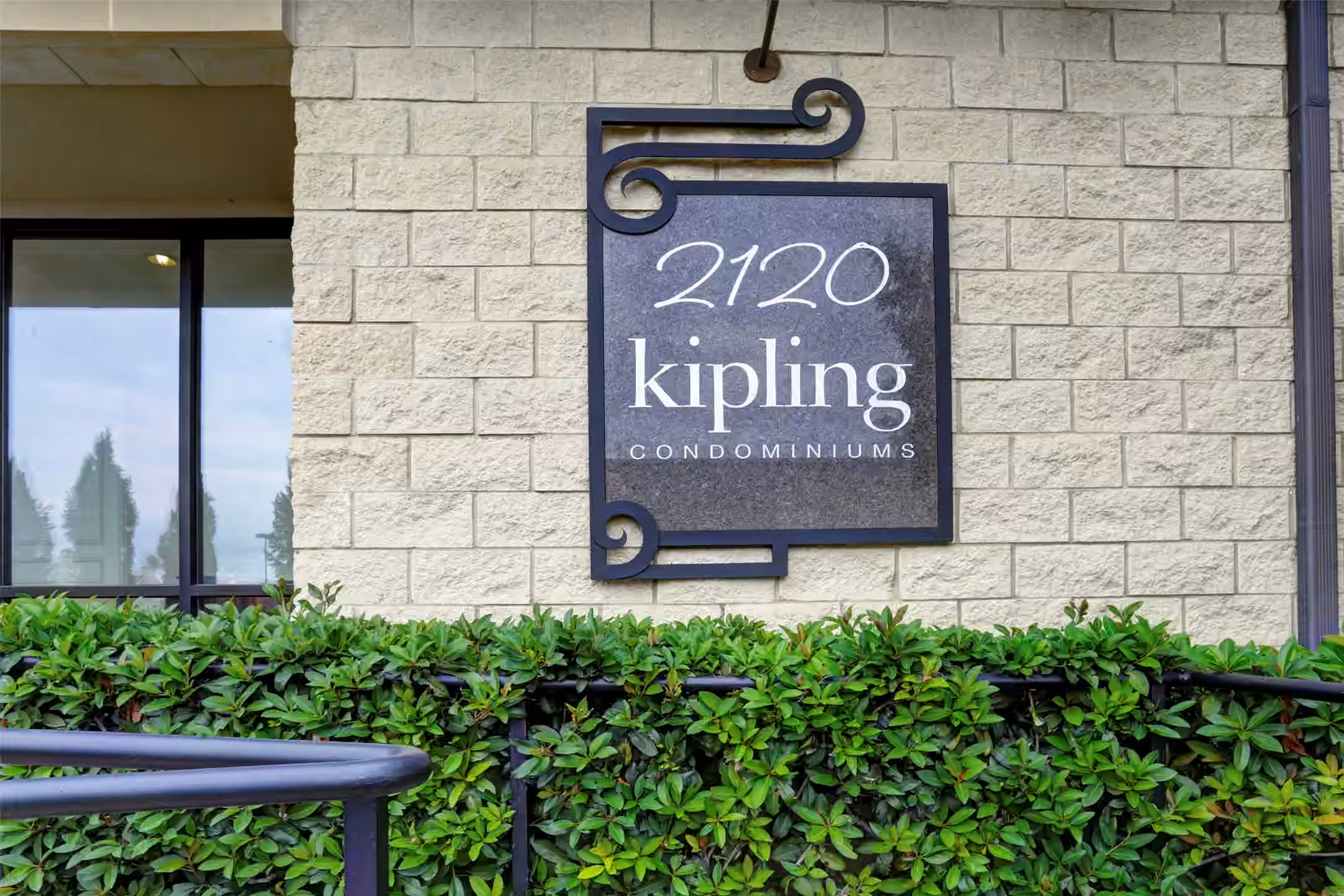 Photo 2 of 2120 Kipling Street 209, Houston, TX
