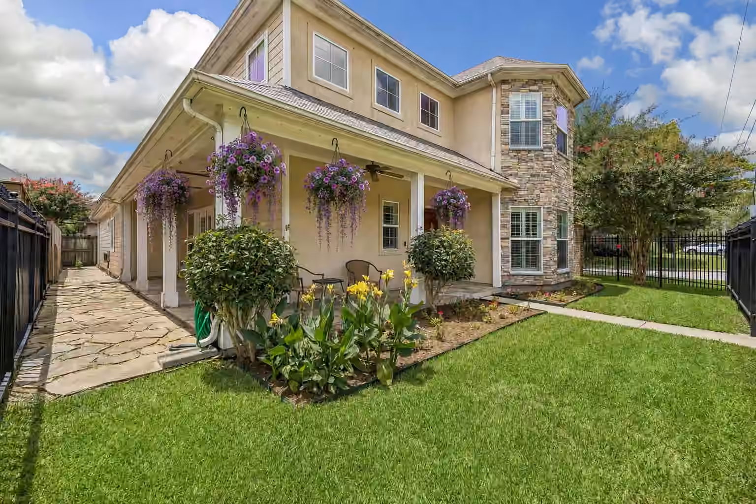 Photo of 9323 Olathe Street, Houston, TX 77055