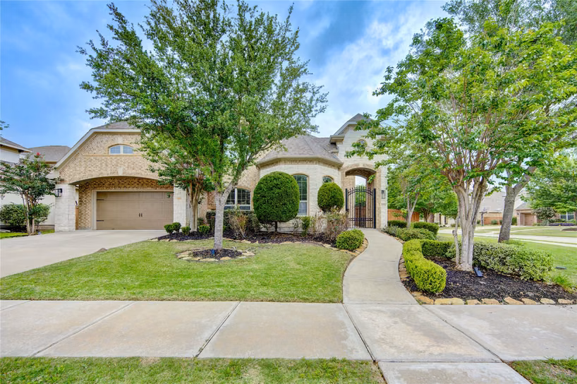 Photo 2 of 10702 Claythorne Court, Richmond, TX