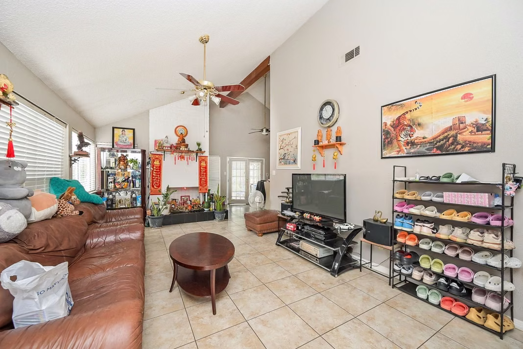 Photo 4 of 9319 Belle Park Drive, Houston, TX