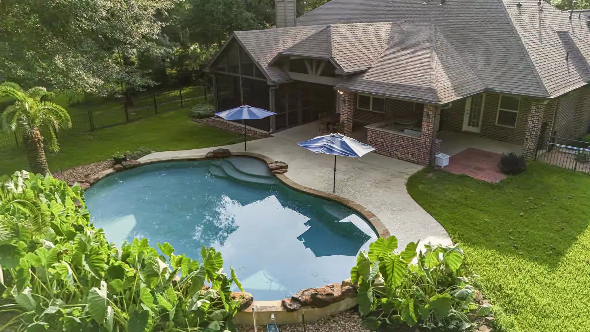 Photo 5 of 499 Royal Navigator Road, Montgomery, TX