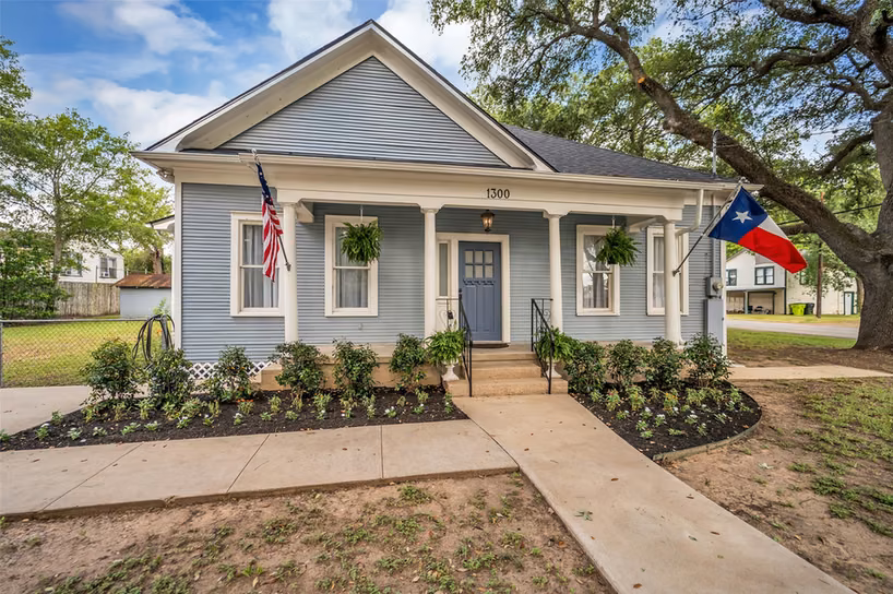 Photo of 1300 7th Street, Rosenberg, TX
