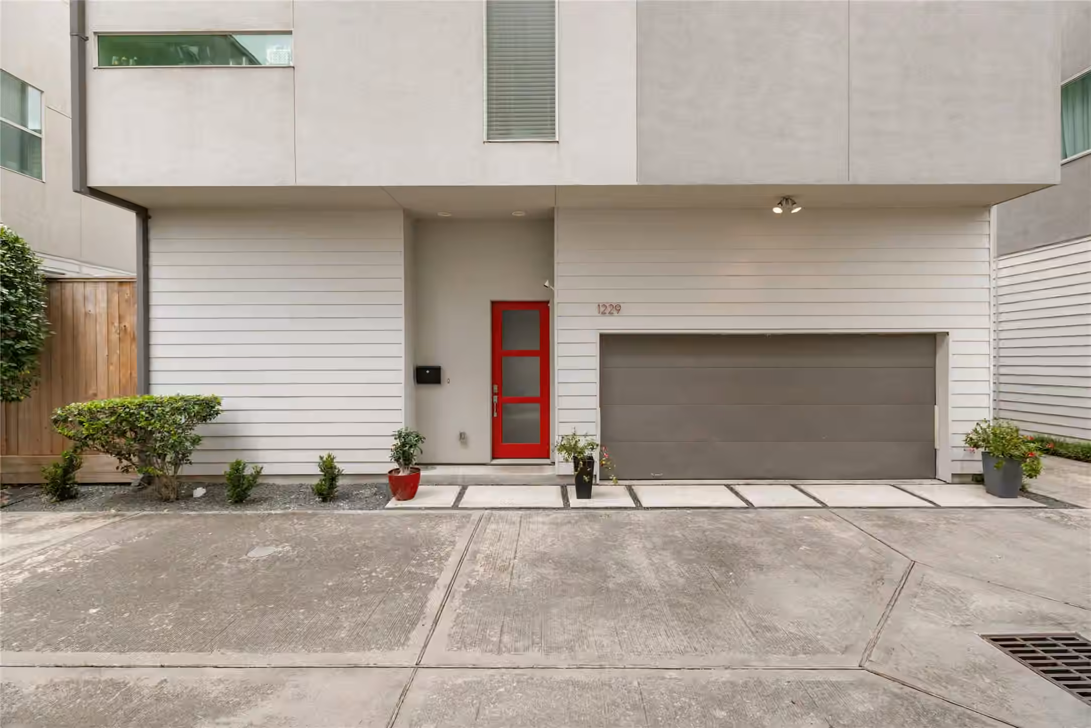 Photo 4 of 1229 W 17th Street, Houston, TX