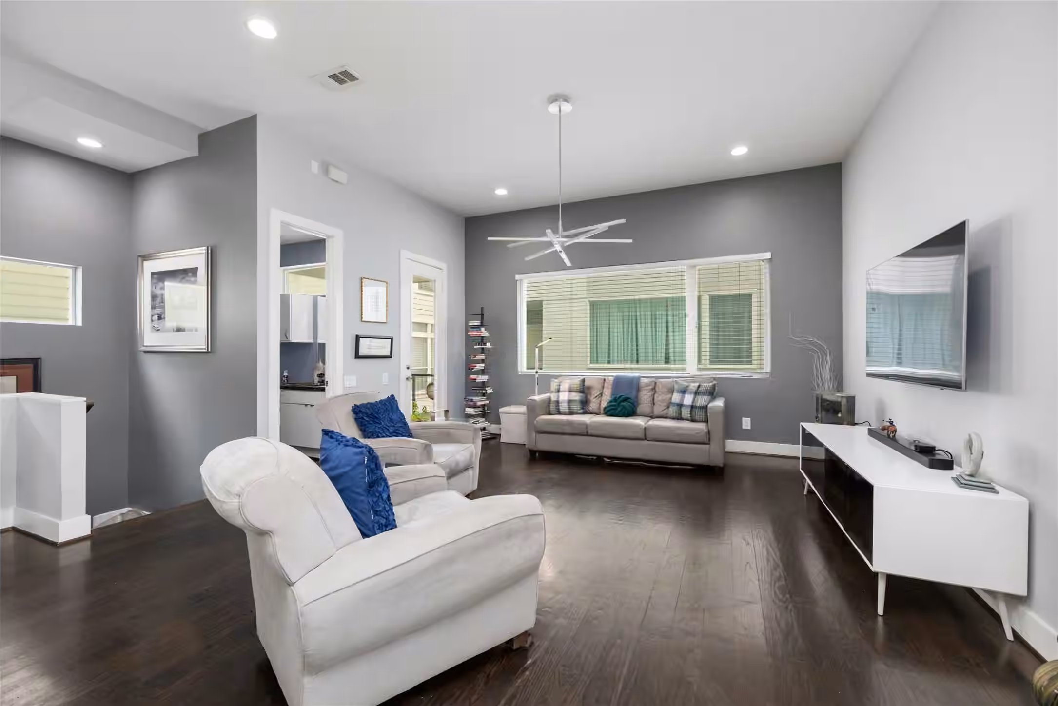Photo 6 of 1229 W 17th Street, Houston, TX