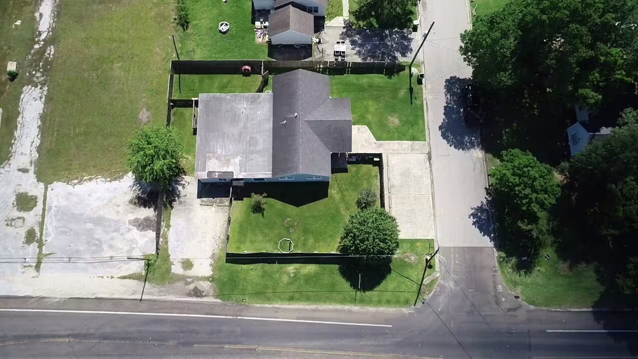 Photo 3 of 3001 Lincoln Street, Liberty, TX
