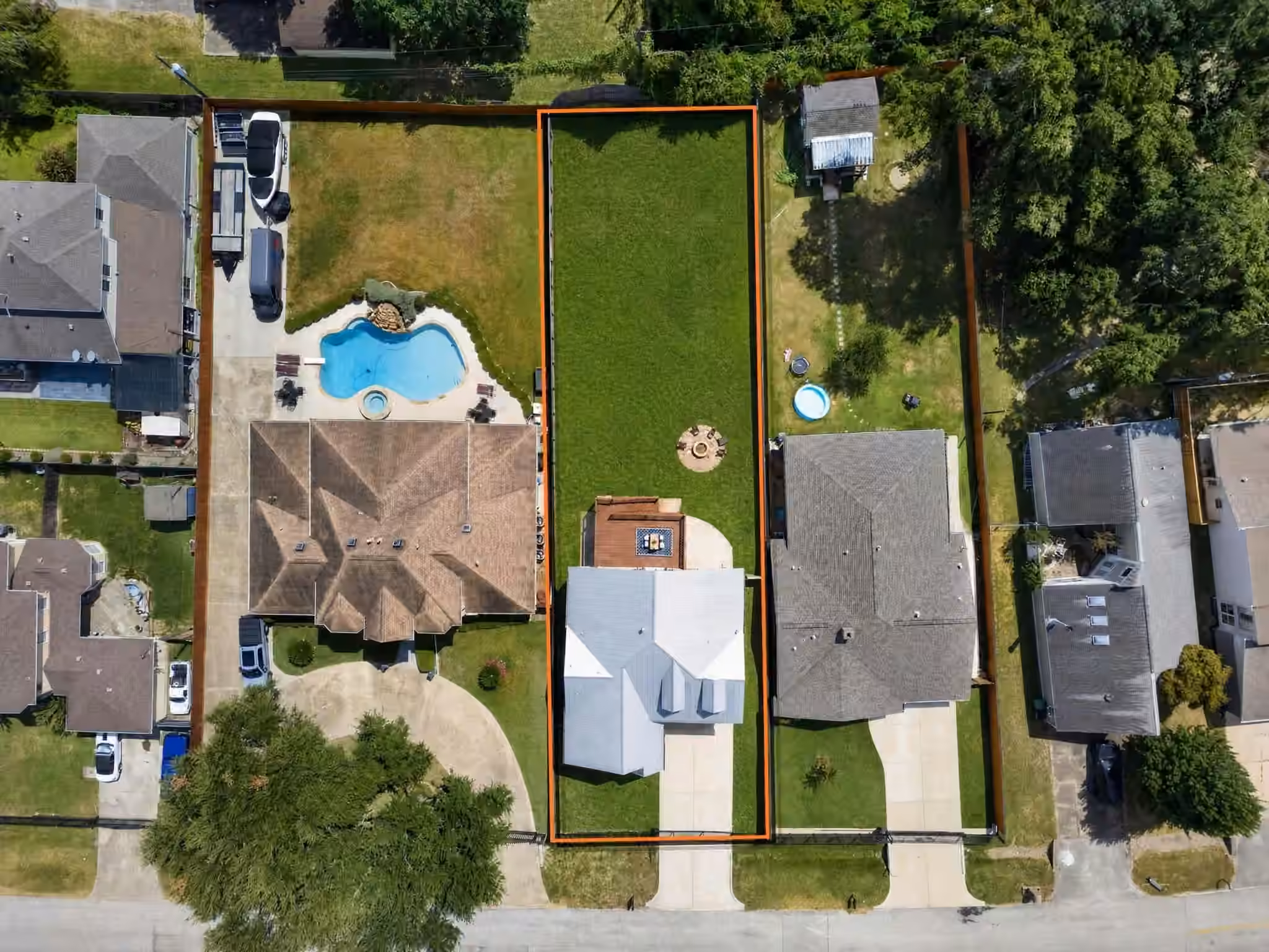 Photo 2 of 2112 Peppermill Road, Houston, TX