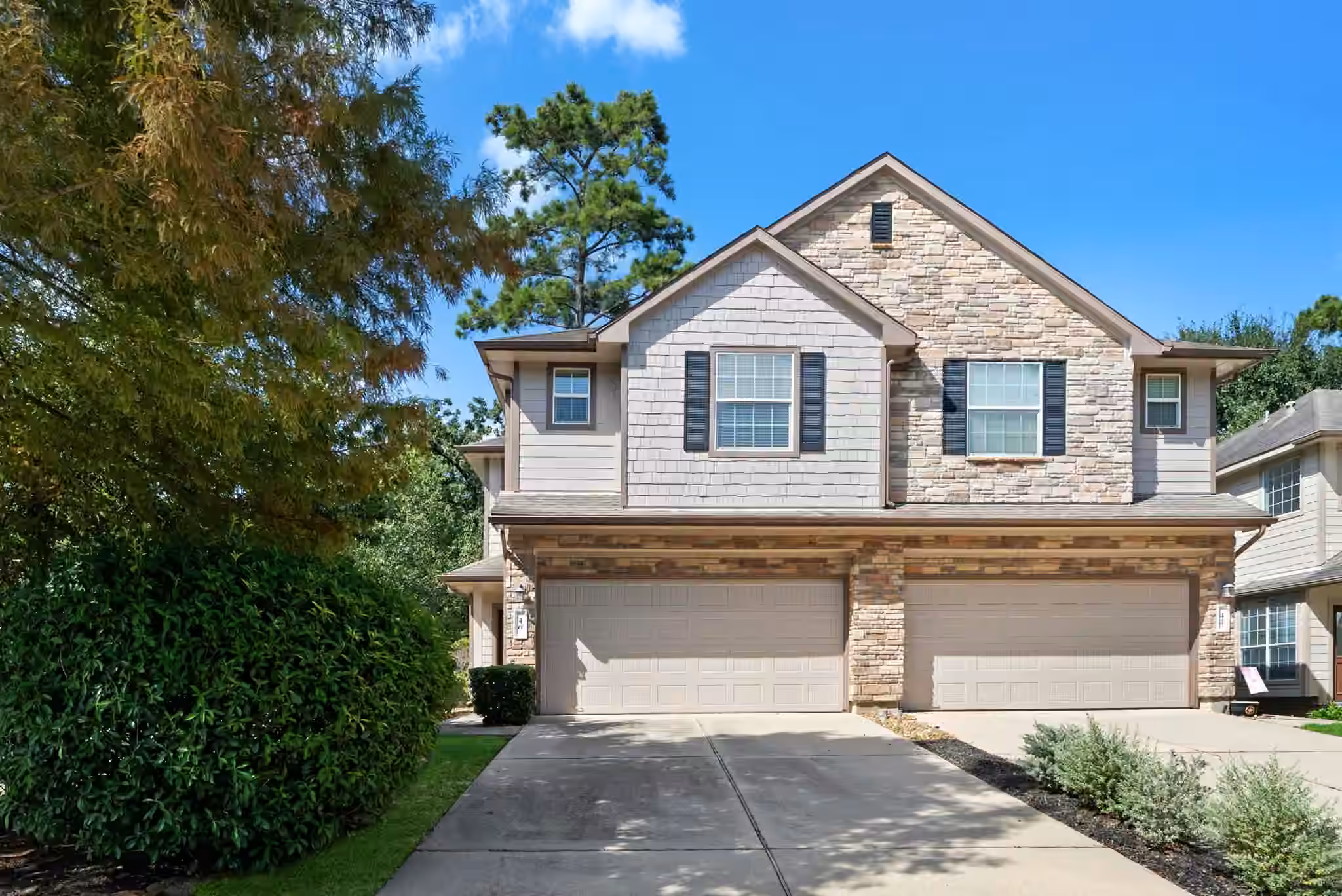 Photo of 46 Whitekirk Place, Magnolia, TX 77354