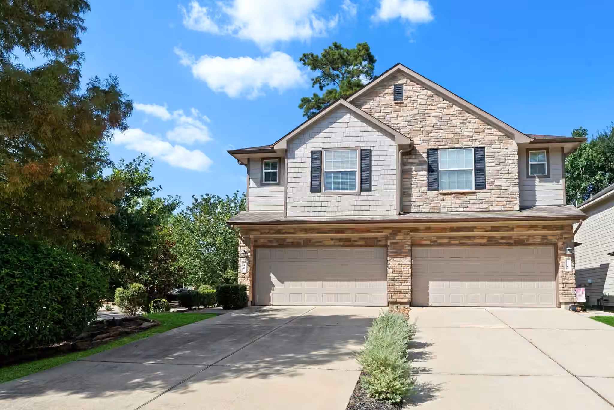 Photo 2 of 46 Whitekirk Place, Magnolia, TX