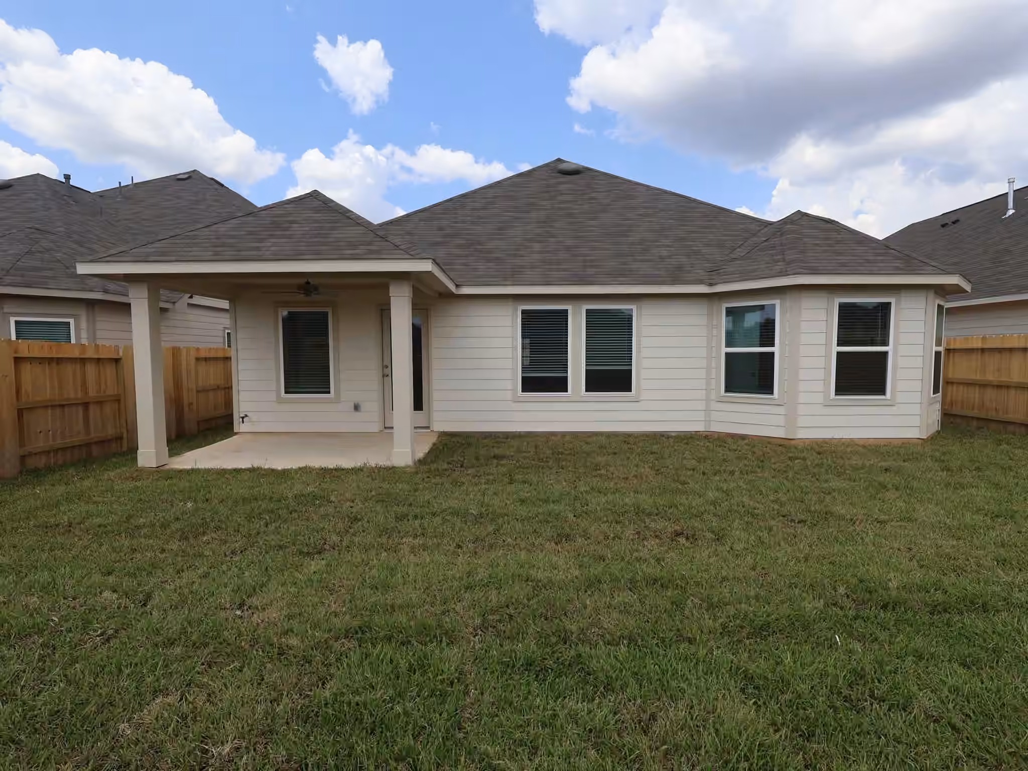 Photo 6 of 16811 Zavala Way, Montgomery, TX