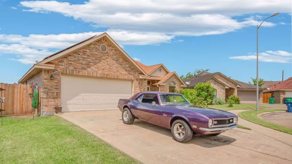 Photo of 143 Eagle Nest Court, Richwood, TX