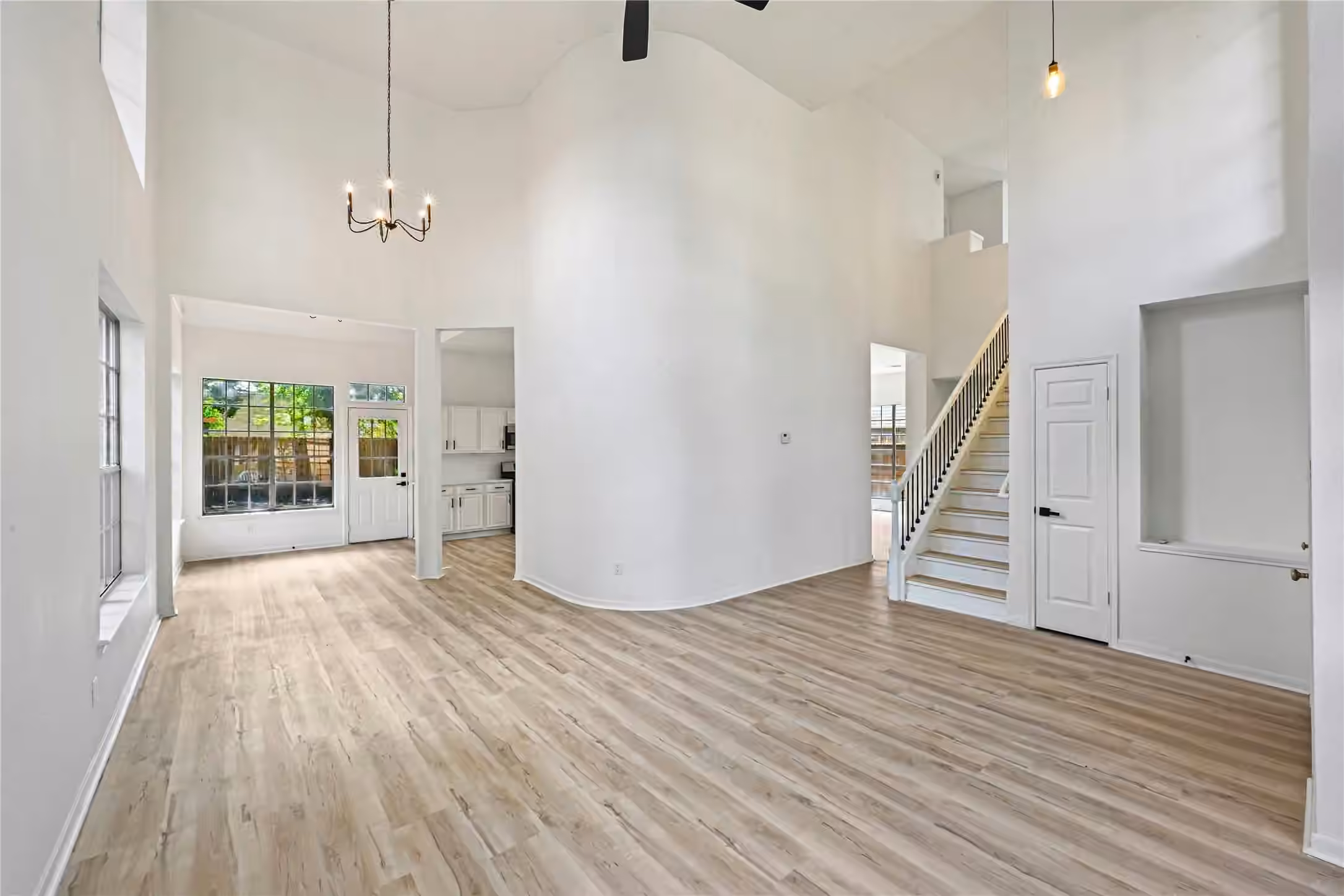 Photo 6 of 16027 Lakestone Drive, Tomball, TX