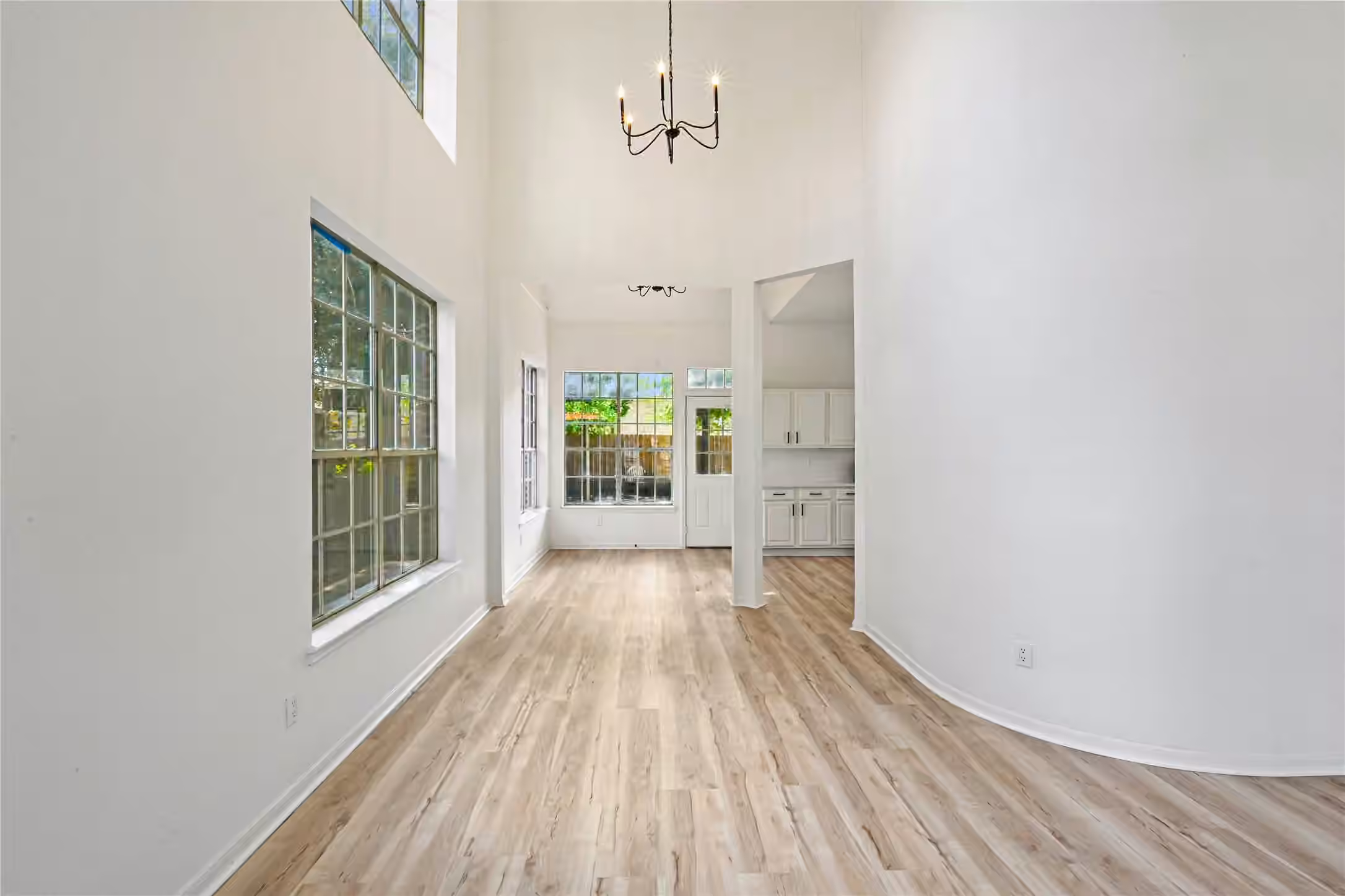 Photo 7 of 16027 Lakestone Drive, Tomball, TX