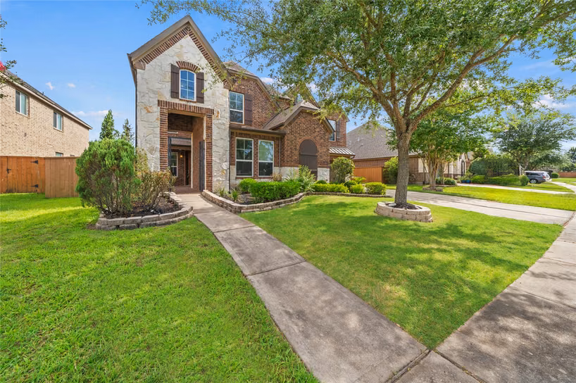 Photo 2 of 17315 Tomintoul Path, Richmond, TX