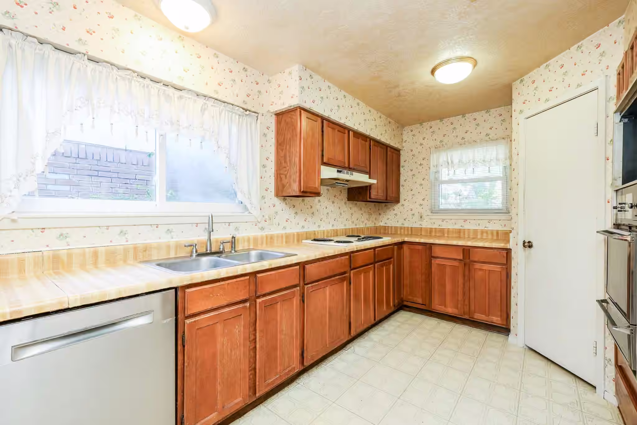 Photo 5 of 21422 Bridgepoint Lane, Spring, TX